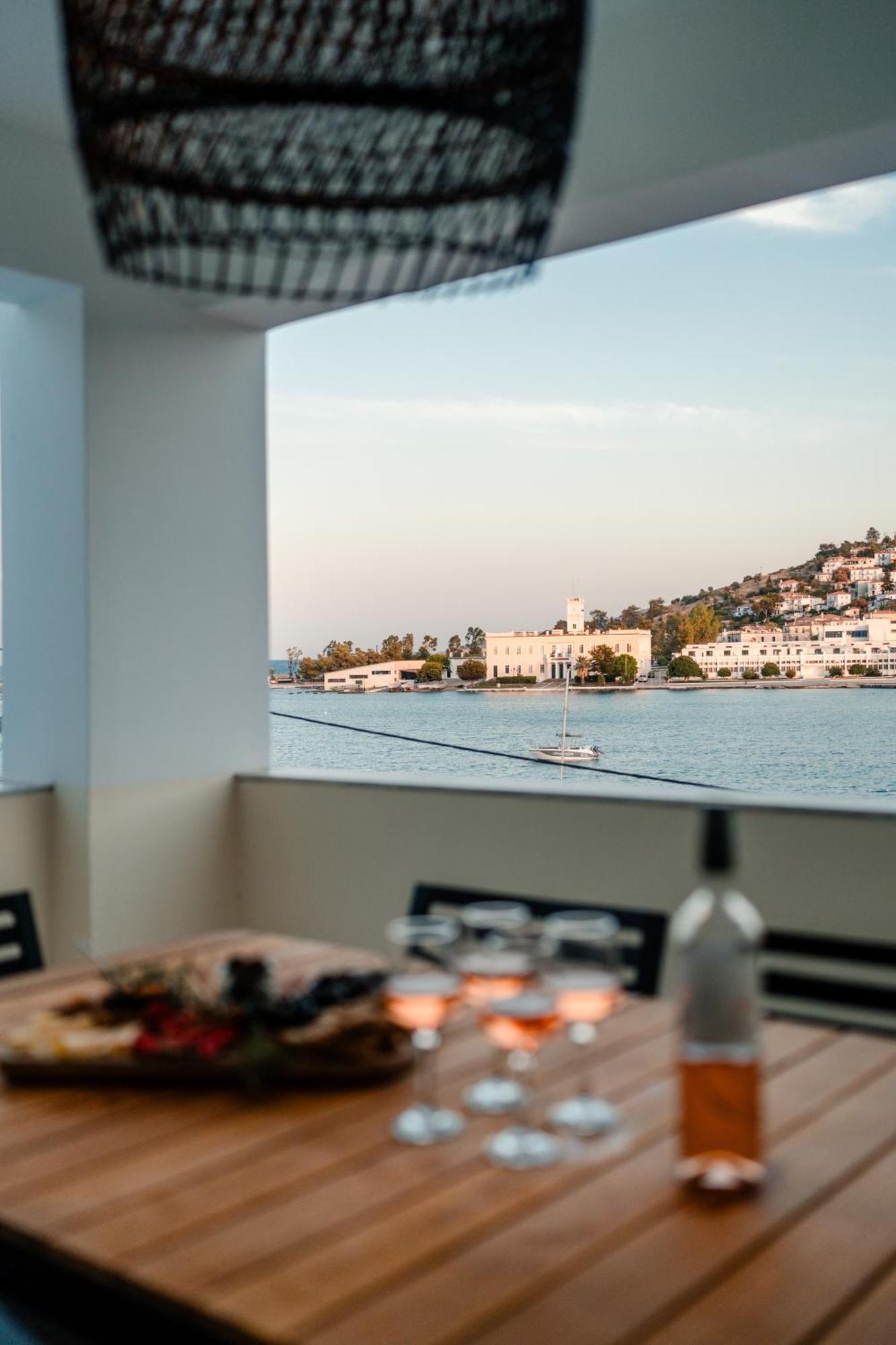 Nikis Village Poros Town ภายนอก รูปภาพ