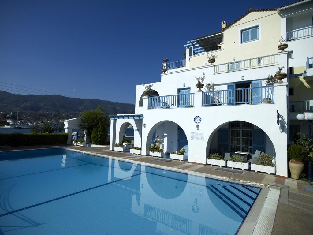 Nikis Village Poros Town ภายนอก รูปภาพ