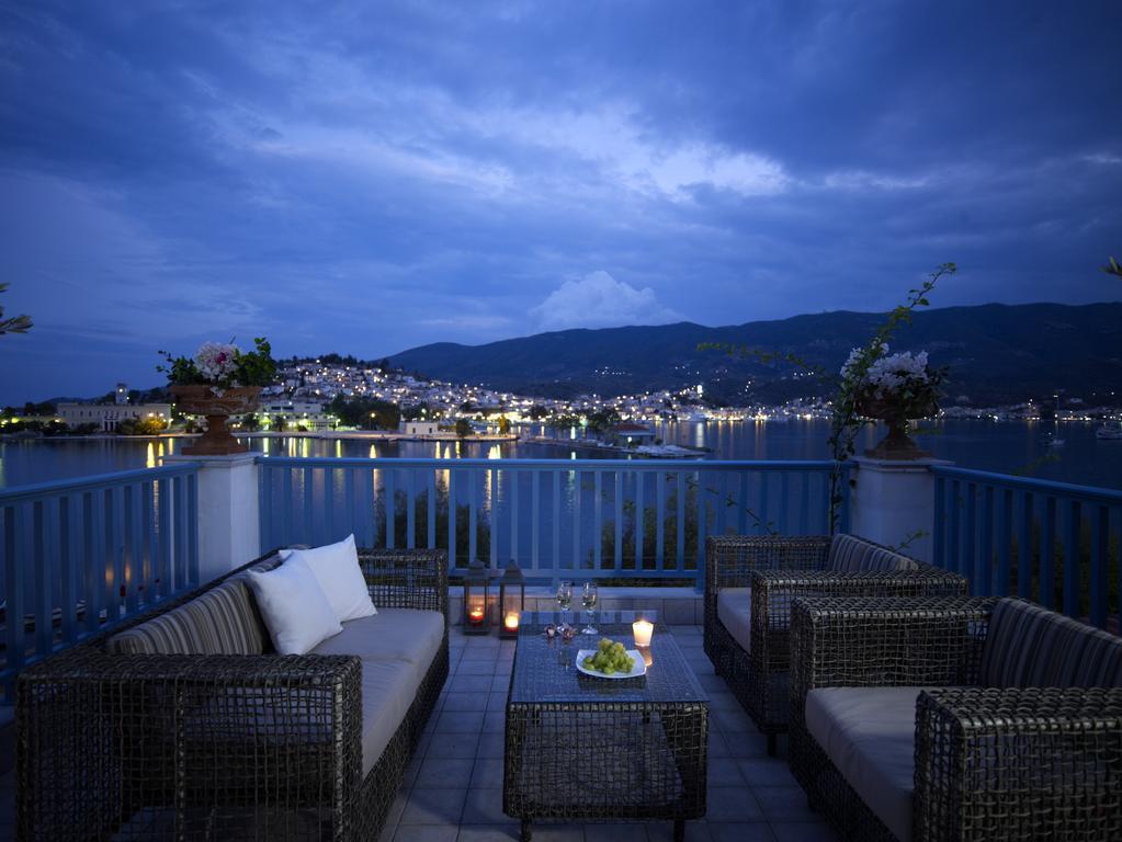Nikis Village Poros Town ภายนอก รูปภาพ