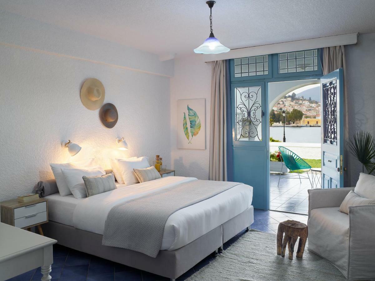 Nikis Village Poros Town ภายนอก รูปภาพ