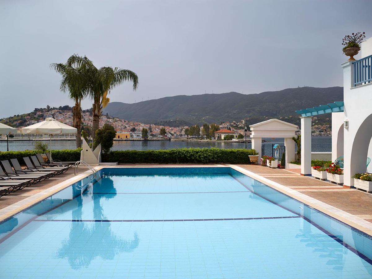 Nikis Village Poros Town ภายนอก รูปภาพ