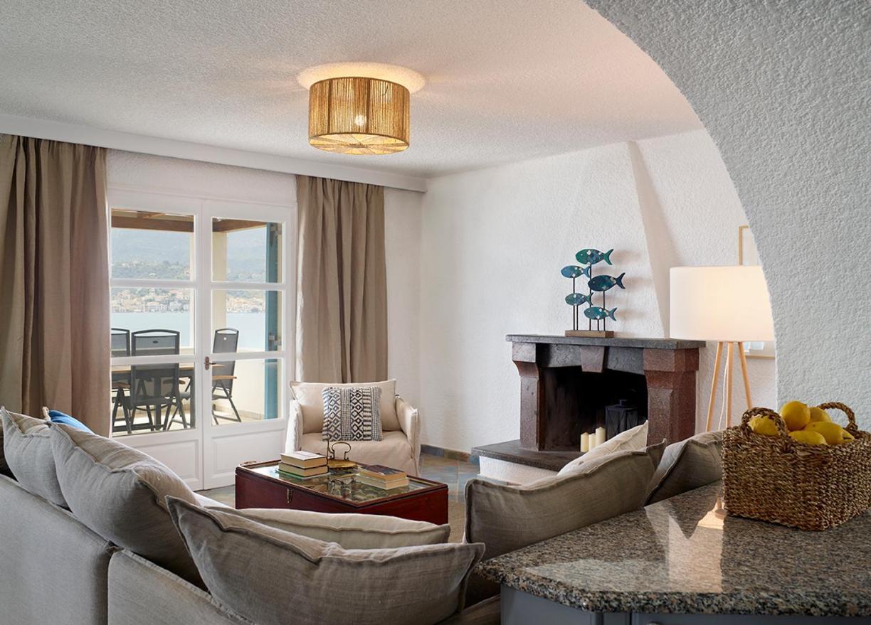 Nikis Village Poros Town ภายนอก รูปภาพ