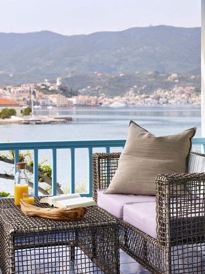 Nikis Village Poros Town ภายนอก รูปภาพ